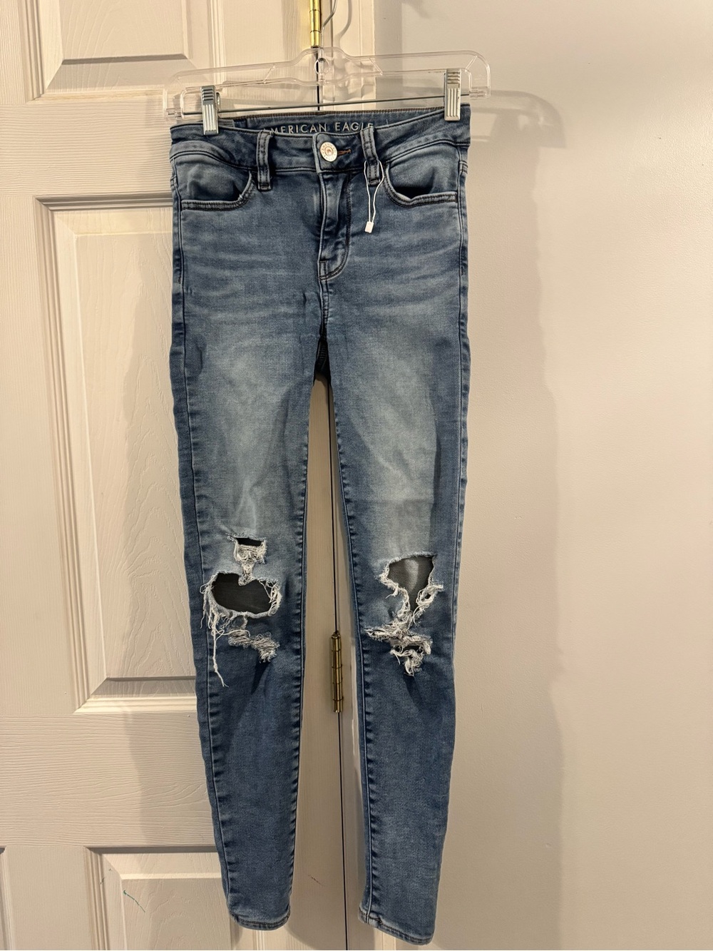 American Eagle Outfitters Light Blue Distressed Skinny Jeans